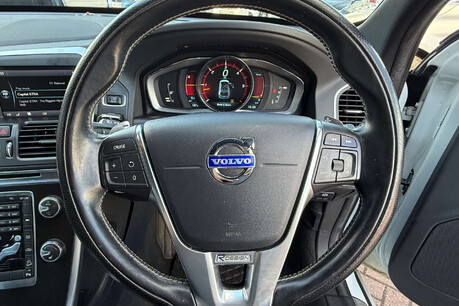 Volvo XC60 2.4 D5 R-Design Lux Nav Geartronic AWD Euro 5 5dr 14