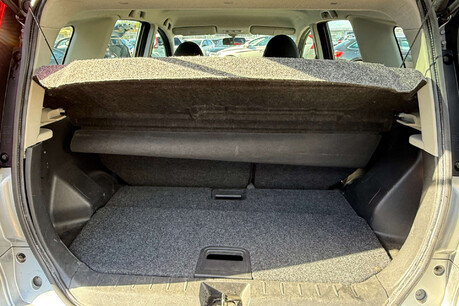 Nissan Note 1.6 16V Acenta Auto Euro 4 5dr 21
