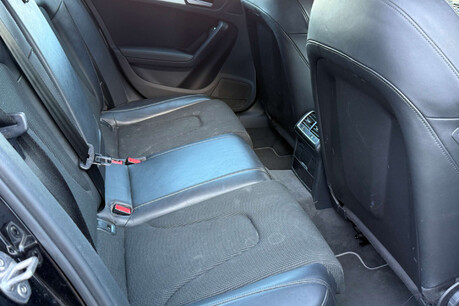 Audi A4 2.0 TDI S line Multitronic Euro 5 (s/s) 5dr 29