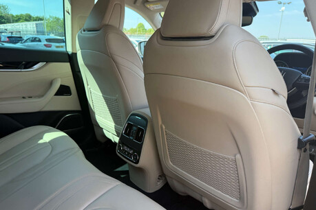 Maserati Levante 3.0D V6 ZF 4WD Euro 6 (s/s) 5dr 8