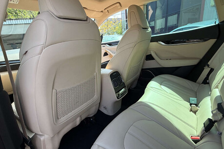 Maserati Levante 3.0D V6 ZF 4WD Euro 6 (s/s) 5dr 29