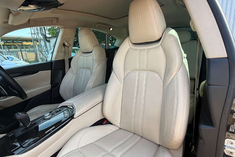 Maserati Levante 3.0D V6 ZF 4WD Euro 6 (s/s) 5dr 18