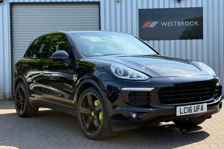 Porsche Cayenne 3.0 V6 E-Hybrid S TiptronicS 4WD Euro 6 (s/s) 5dr 45