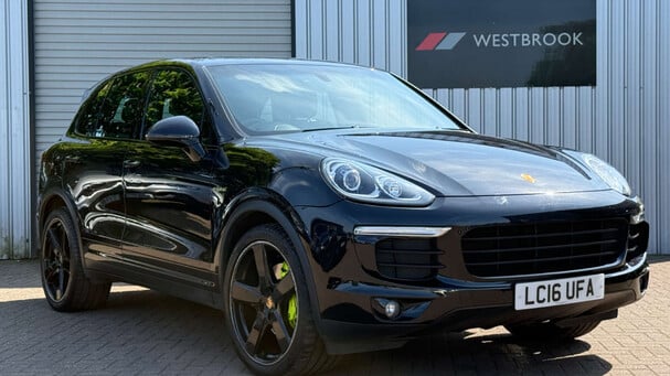 Porsche Cayenne 3.0 V6 E-Hybrid S TiptronicS 4WD Euro 6 (s/s) 5dr Service History