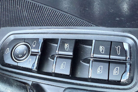 Porsche Cayenne 3.0 V6 E-Hybrid S TiptronicS 4WD Euro 6 (s/s) 5dr 15