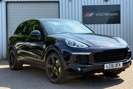 Porsche Cayenne 3.0 V6 E-Hybrid S TiptronicS 4WD Euro 6 (s/s) 5dr 29