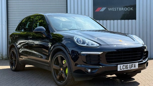 Porsche Cayenne 3.0 V6 E-Hybrid S TiptronicS 4WD Euro 6 (s/s) 5dr Service History