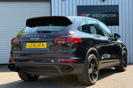 Porsche Cayenne 3.0 V6 E-Hybrid S TiptronicS 4WD Euro 6 (s/s) 5dr 2