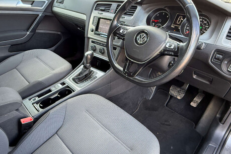 Volkswagen Golf 2.0 TDI BlueMotion Tech SE DSG Euro 5 (s/s) 5dr 11