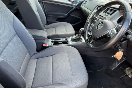 Volkswagen Golf 2.0 TDI BlueMotion Tech SE DSG Euro 5 (s/s) 5dr 9