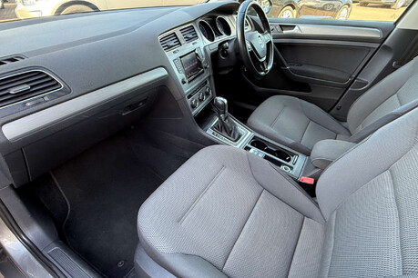 Volkswagen Golf 2.0 TDI BlueMotion Tech SE DSG Euro 5 (s/s) 5dr 20