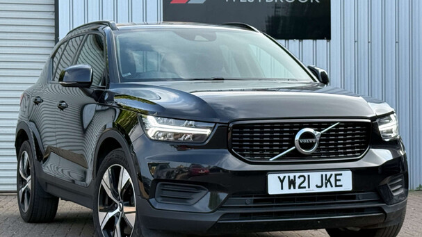 Volvo XC40 1.5h T4 Recharge 10.7kWh R-Design Auto Euro 6 (s/s) 5dr Service History