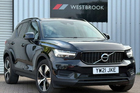 Volvo XC40 1.5h T4 Recharge 10.7kWh R-Design Auto Euro 6 (s/s) 5dr 34