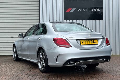Mercedes-Benz C Class 2.1 C300dh AMG Line (Premium) Saloon 4dr Diesel Hybrid G-Tronic+ Euro 6 (s/ 11