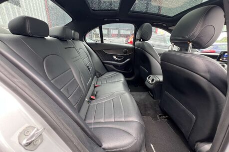 Mercedes-Benz C Class 2.1 C300dh AMG Line (Premium) Saloon 4dr Diesel Hybrid G-Tronic+ Euro 6 (s/ 30