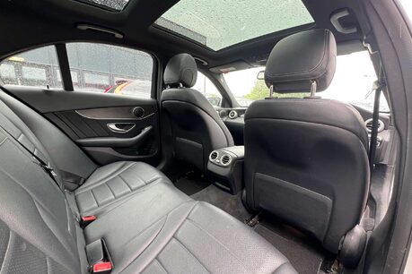 Mercedes-Benz C Class 2.1 C300dh AMG Line (Premium) Saloon 4dr Diesel Hybrid G-Tronic+ Euro 6 (s/ 31