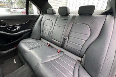 Mercedes-Benz C Class 2.1 C300dh AMG Line (Premium) Saloon 4dr Diesel Hybrid G-Tronic+ Euro 6 (s/ 32