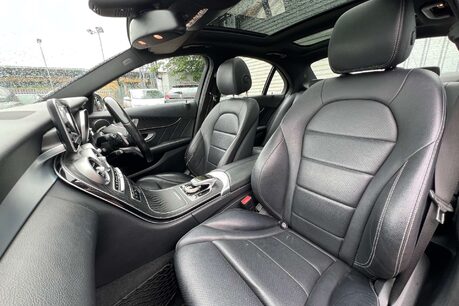 Mercedes-Benz C Class 2.1 C300dh AMG Line (Premium) Saloon 4dr Diesel Hybrid G-Tronic+ Euro 6 (s/ 35