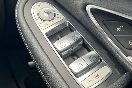 Mercedes-Benz C Class 2.1 C300dh AMG Line (Premium) Saloon 4dr Diesel Hybrid G-Tronic+ Euro 6 (s/ 75