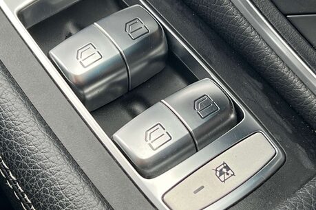Mercedes-Benz C Class 2.1 C300dh AMG Line (Premium) Saloon 4dr Diesel Hybrid G-Tronic+ Euro 6 (s/ 77
