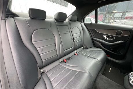 Mercedes-Benz C Class 2.1 C300dh AMG Line (Premium) Saloon 4dr Diesel Hybrid G-Tronic+ Euro 6 (s/ 28