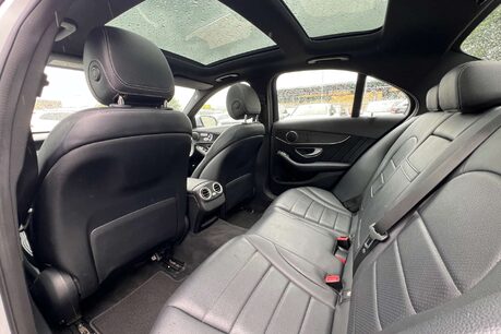 Mercedes-Benz C Class 2.1 C300dh AMG Line (Premium) Saloon 4dr Diesel Hybrid G-Tronic+ Euro 6 (s/ 34