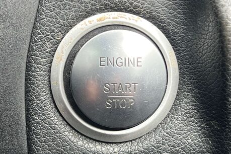 Mercedes-Benz C Class 2.1 C300dh AMG Line (Premium) Saloon 4dr Diesel Hybrid G-Tronic+ Euro 6 (s/ 84