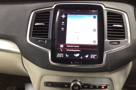 Volvo XC90 2.0 D5 Momentum SUV 5dr Diesel Geartronic 4WD Euro 6 (s/s) (225 ps) 8