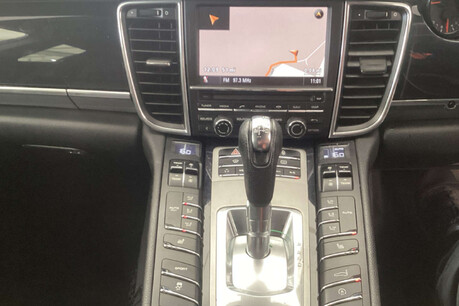 Porsche Panamera 3.0D V6 Hatchback 5dr Diesel TiptronicS Euro 5 (250 ps) 6