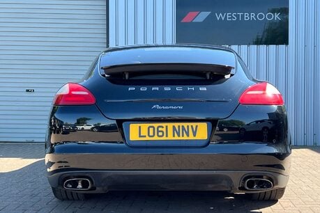 Porsche Panamera 3.0D V6 Hatchback 5dr Diesel TiptronicS Euro 5 (250 ps) 4