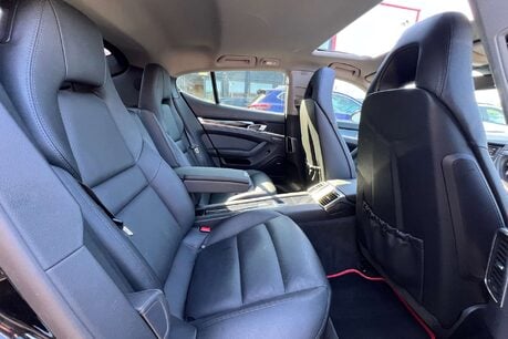 Porsche Panamera 3.0D V6 Hatchback 5dr Diesel TiptronicS Euro 5 (250 ps) 28