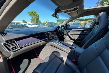 Porsche Panamera 3.0D V6 Hatchback 5dr Diesel TiptronicS Euro 5 (250 ps) 37