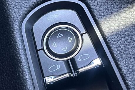 Porsche Panamera 3.0D V6 Hatchback 5dr Diesel TiptronicS Euro 5 (250 ps) 74