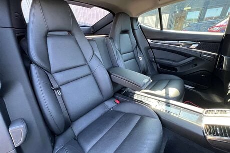 Porsche Panamera 3.0D V6 Hatchback 5dr Diesel TiptronicS Euro 5 (250 ps) 26