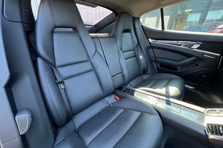 Porsche Panamera 3.0D V6 Hatchback 5dr Diesel TiptronicS Euro 5 (250 ps) 27