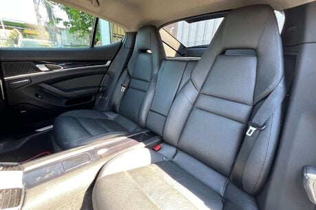 Porsche Panamera 3.0D V6 Hatchback 5dr Diesel TiptronicS Euro 5 (250 ps) 31