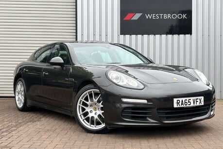 Porsche Panamera 3.0D V6 Hatchback 5dr Diesel TiptronicS Euro 5 (s/s) (300 ps)