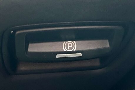 Porsche Panamera 3.0D V6 Hatchback 5dr Diesel TiptronicS Euro 5 (s/s) (300 ps) 84