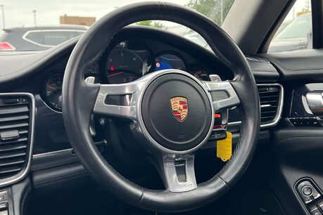 Porsche Panamera 3.0D V6 Hatchback 5dr Diesel TiptronicS Euro 5 (s/s) (300 ps) 19