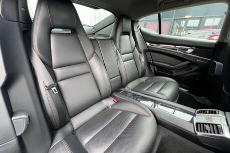 Porsche Panamera 3.0D V6 Hatchback 5dr Diesel TiptronicS Euro 5 (s/s) (300 ps) 27