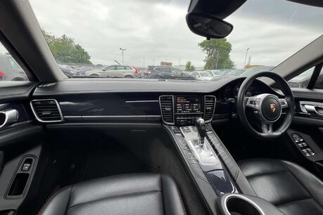 Porsche Panamera 3.0D V6 Hatchback 5dr Diesel TiptronicS Euro 5 (s/s) (300 ps) 40