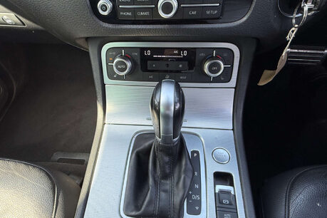 Volkswagen Touareg 3.0 TDI V6 BlueMotion Tech R-Line SUV 5dr Diesel Tiptronic 4WD Euro 6 (s/s) 6