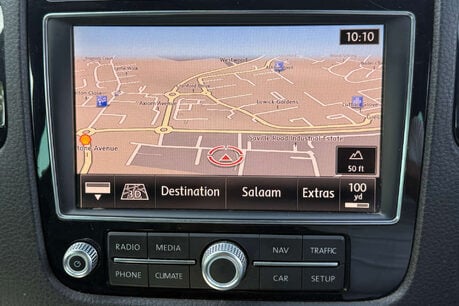 Volkswagen Touareg 3.0 TDI V6 BlueMotion Tech R-Line SUV 5dr Diesel Tiptronic 4WD Euro 6 (s/s) 10