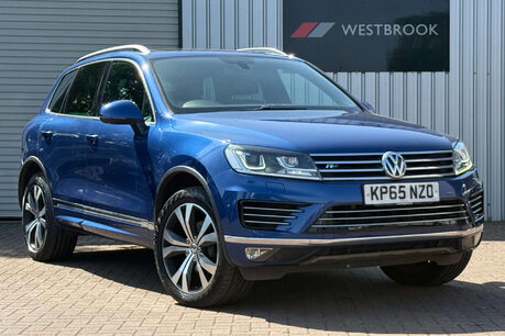 Volkswagen Touareg 3.0 TDI V6 BlueMotion Tech R-Line SUV 5dr Diesel Tiptronic 4WD Euro 6 (s/s) 49