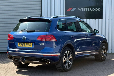 Volkswagen Touareg 3.0 TDI V6 BlueMotion Tech R-Line SUV 5dr Diesel Tiptronic 4WD Euro 6 (s/s) 50
