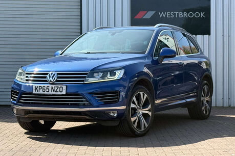Volkswagen Touareg 3.0 TDI V6 BlueMotion Tech R-Line SUV 5dr Diesel Tiptronic 4WD Euro 6 (s/s) 52