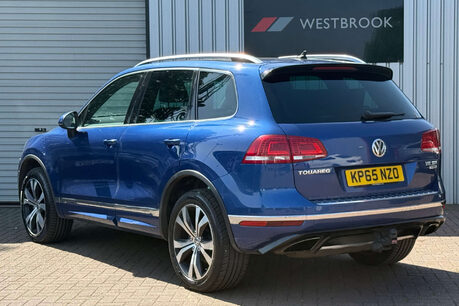 Volkswagen Touareg 3.0 TDI V6 BlueMotion Tech R-Line SUV 5dr Diesel Tiptronic 4WD Euro 6 (s/s) 60