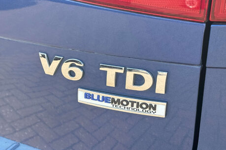 Volkswagen Touareg 3.0 TDI V6 BlueMotion Tech R-Line SUV 5dr Diesel Tiptronic 4WD Euro 6 (s/s) 72