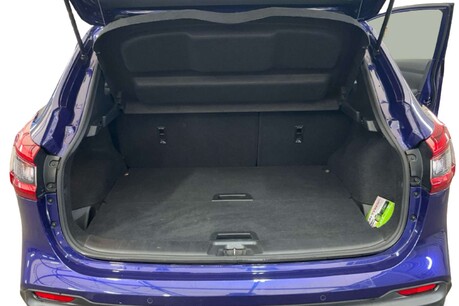 Nissan Qashqai 1.5 dCi N-Connecta SUV 5dr Diesel Manual Euro 6 (s/s) (115 ps) 5