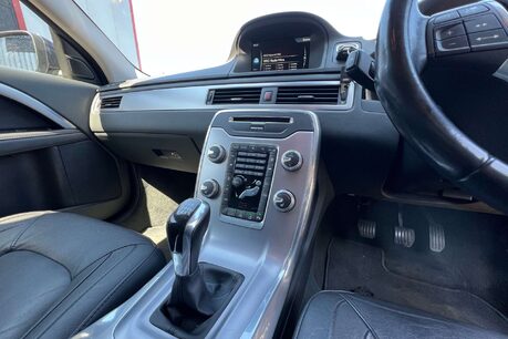Volvo V70 2.0 D4 SE Lux Estate 5dr Diesel Manual Euro 6 (s/s) (181 ps) 40